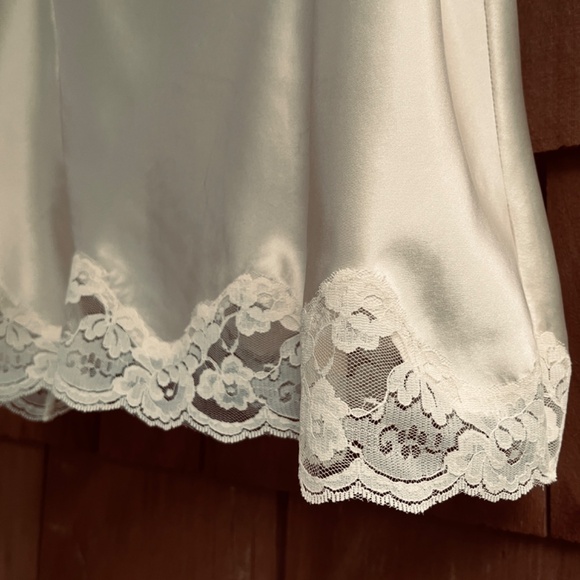 Victoria's Secret Ivory Lace Camisole - Picture 7 of 10